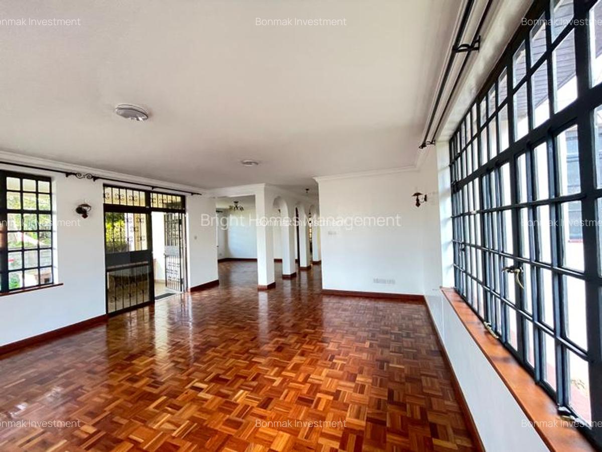 4 Bed Townhouse with En Suite at Convent Drive - 6