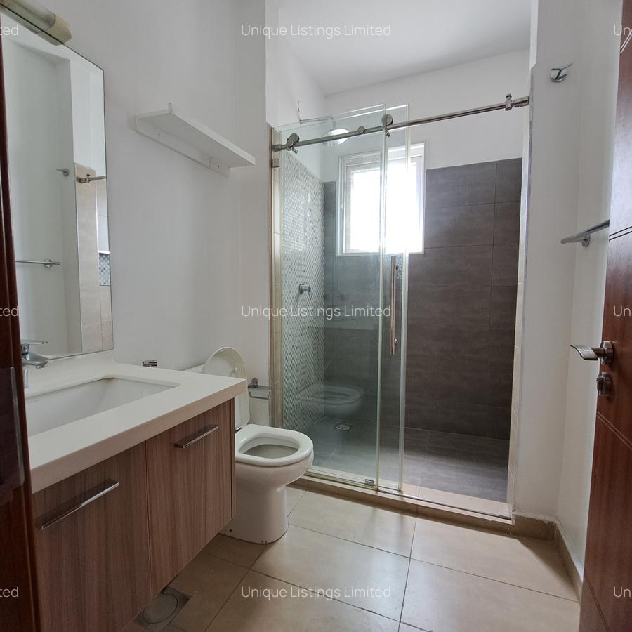 3 Bed Apartment with En Suite in Lavington - 10