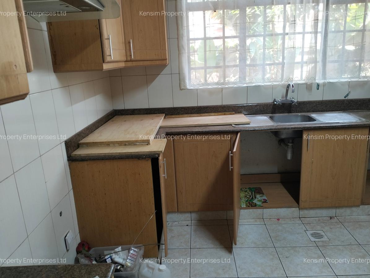 4 Bed Townhouse with En Suite in Lavington - 5