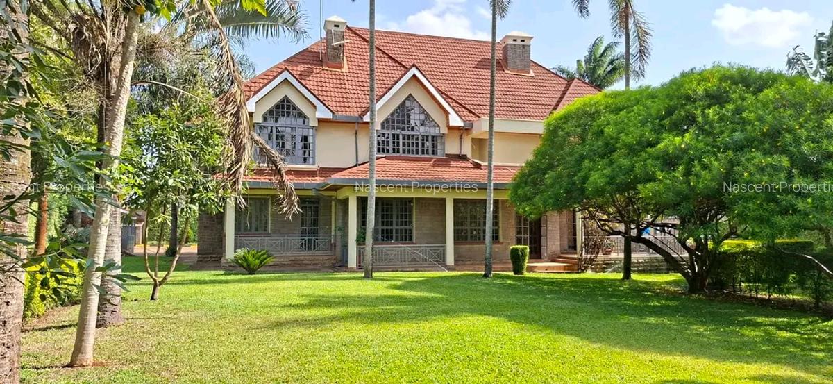 5 Bed House with En Suite in Runda - 1