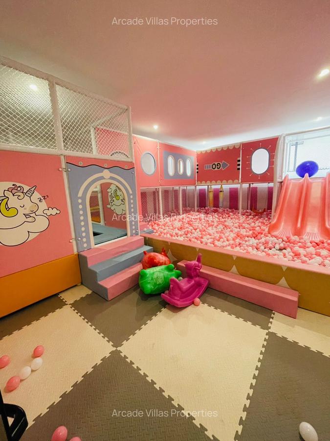 Serviced 2 Bed Apartment with En Suite in Kileleshwa - 15