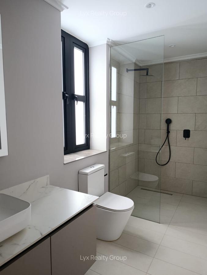 4 Bed Townhouse with En Suite in Runda - 6