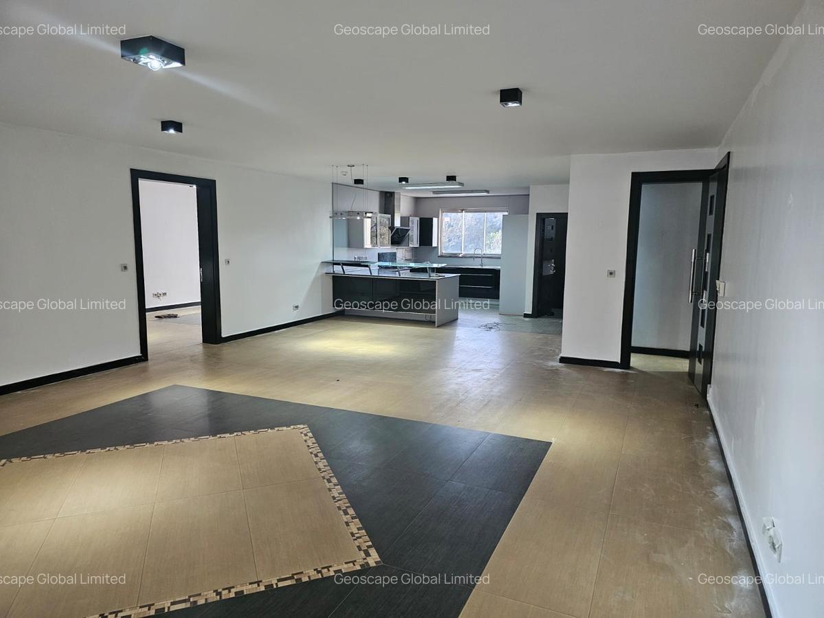 3 Bed Apartment with En Suite in Riverside - 5