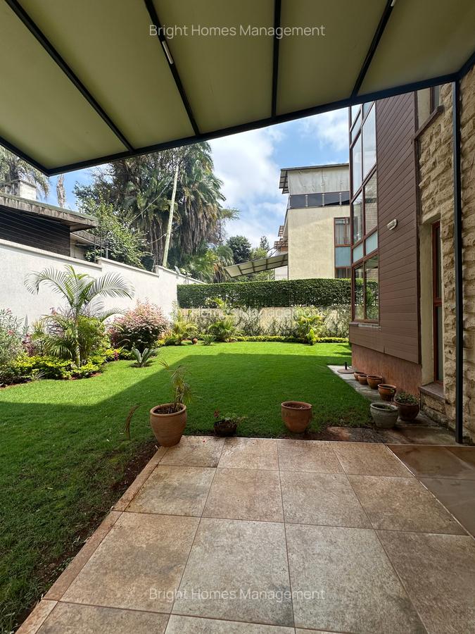 5 Bed Townhouse with En Suite in Lavington - 12