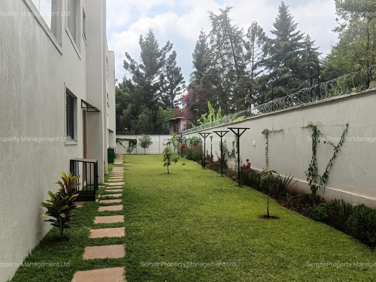 6 Bed Townhouse with En Suite in Lavington - 16