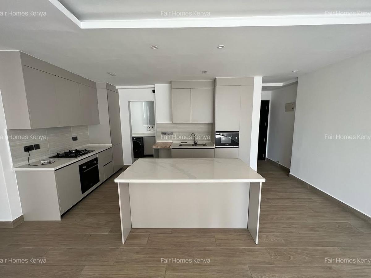 3 Bed Apartment with En Suite at Riverside Drive - 3