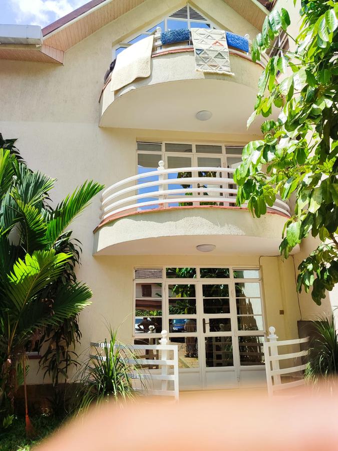 3 Bed Townhouse with En Suite in Karen - 2