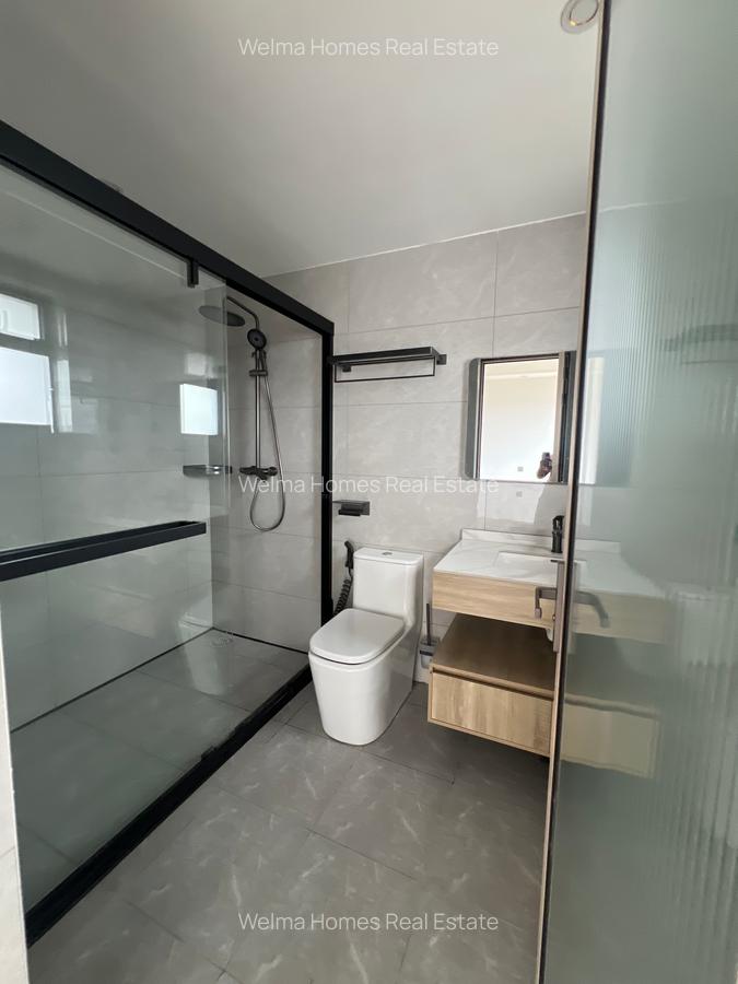 3 Bed Apartment with En Suite in Riverside - 11