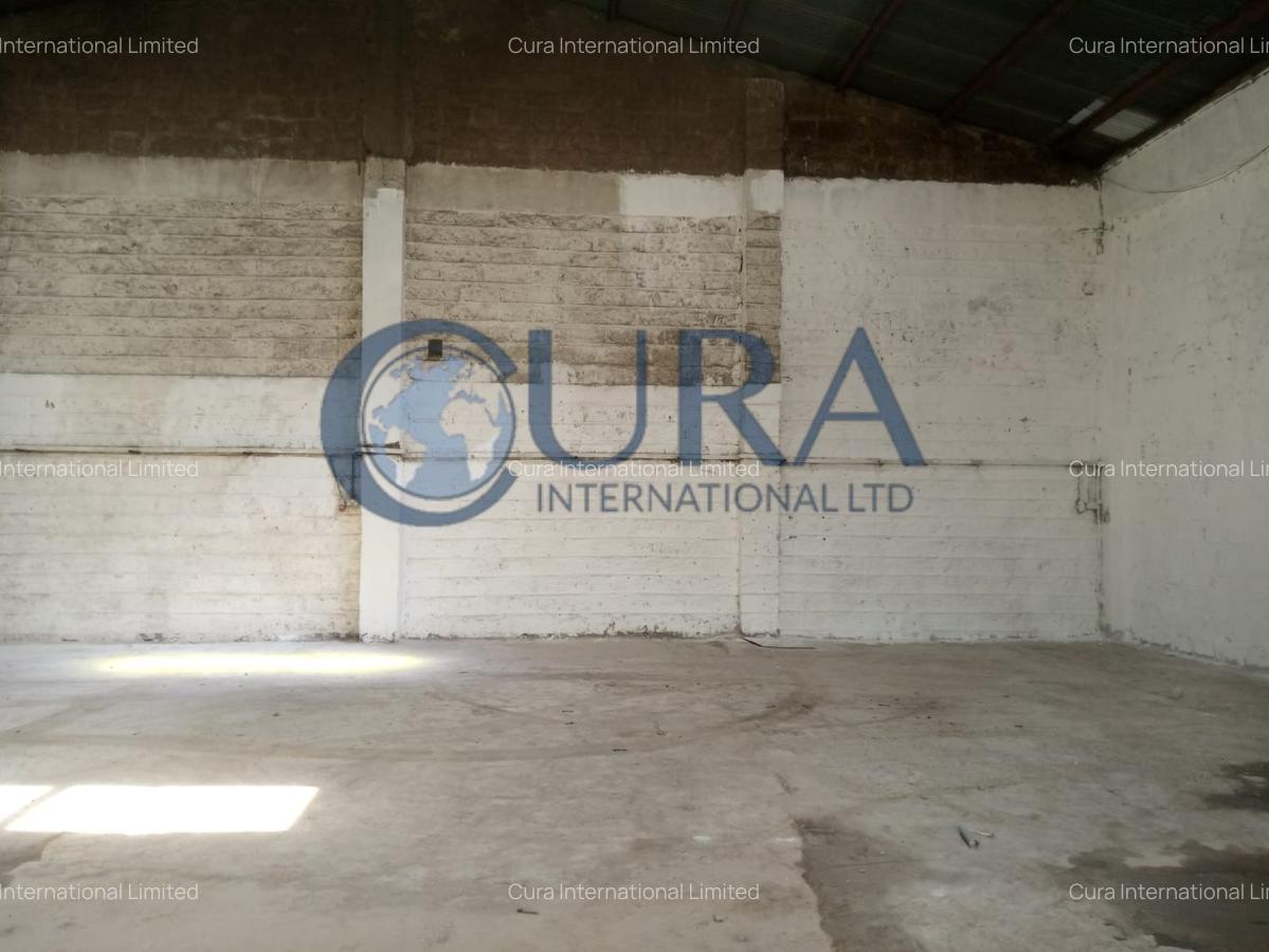 4,000 ft² Warehouse with Backup Generator in Industrial Area - 4