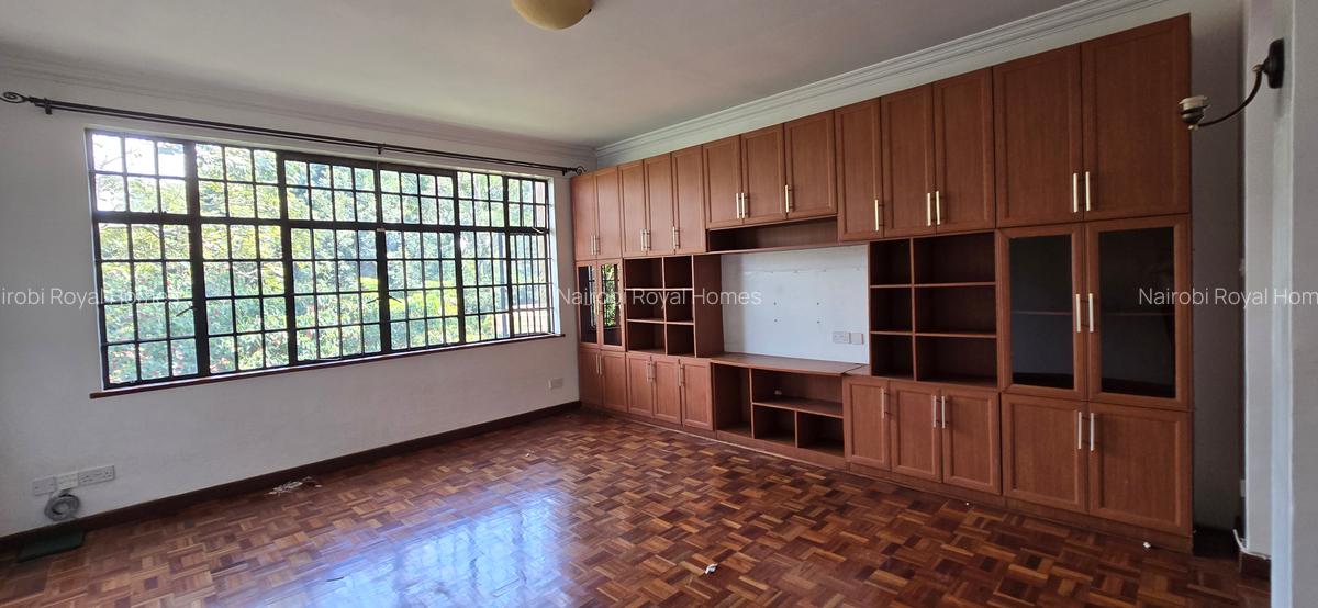 4 Bed House with En Suite at Convent Drive - 15