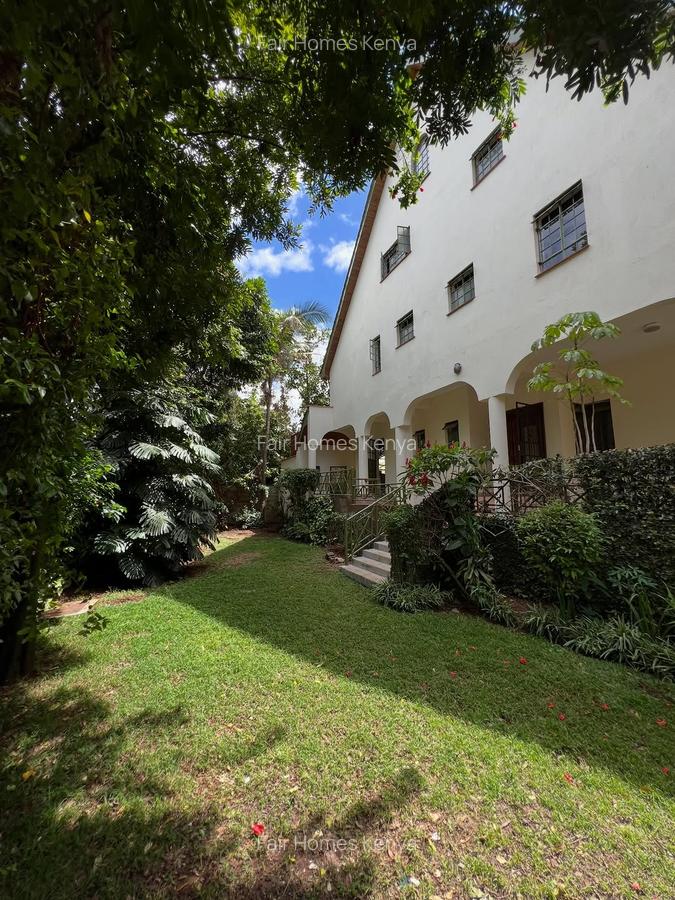 4 Bed Townhouse with En Suite at Chalbi Drive - 4