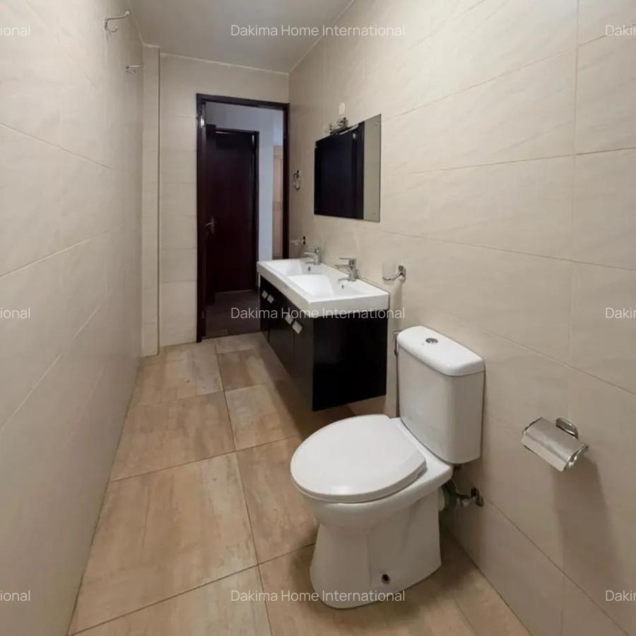 4 Bed Apartment with En Suite in General Mathenge - 11