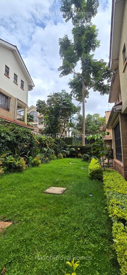 5 Bed Townhouse with En Suite at Off Convent Drive - 7