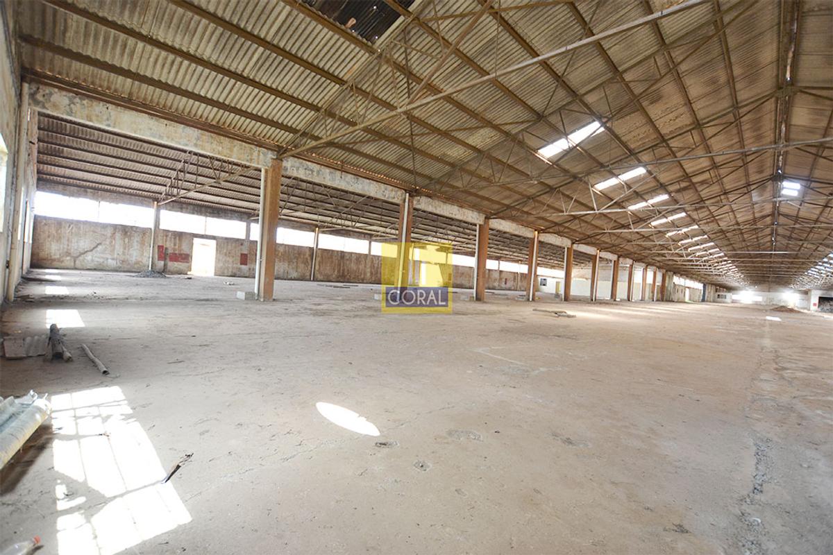 11,997 ft² Warehouse with Service Charge Included at N/A - 8