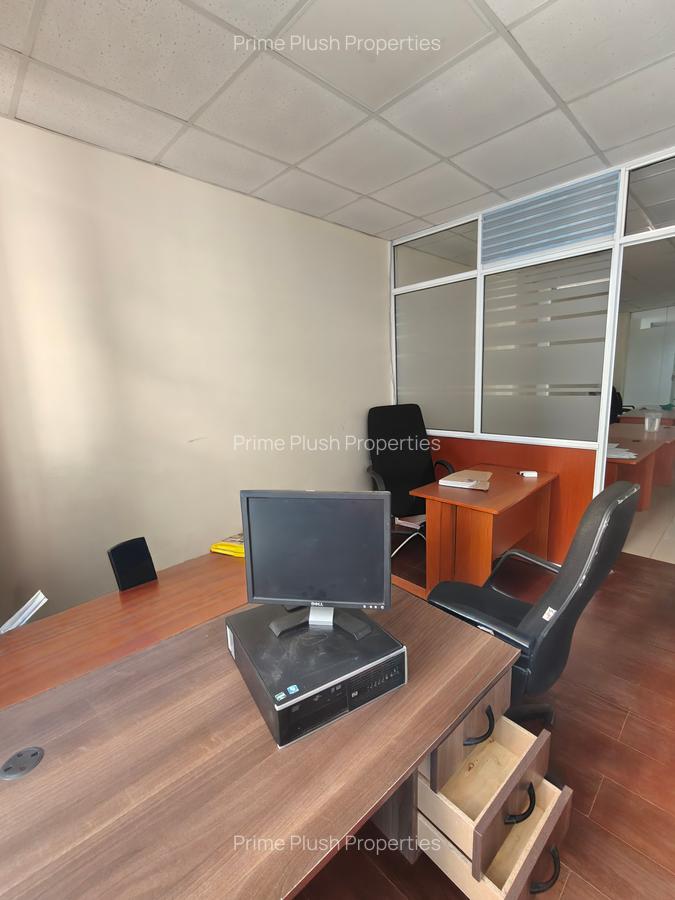 900 ft² Office with Parking in Parklands - 7