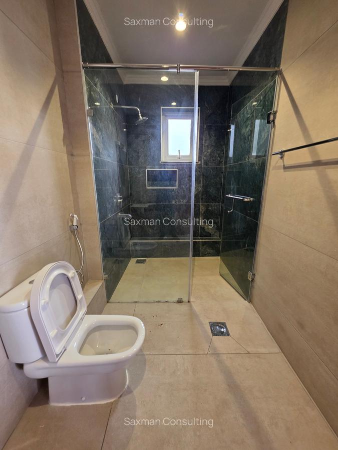 5 Bed Townhouse with En Suite in Lavington - 5