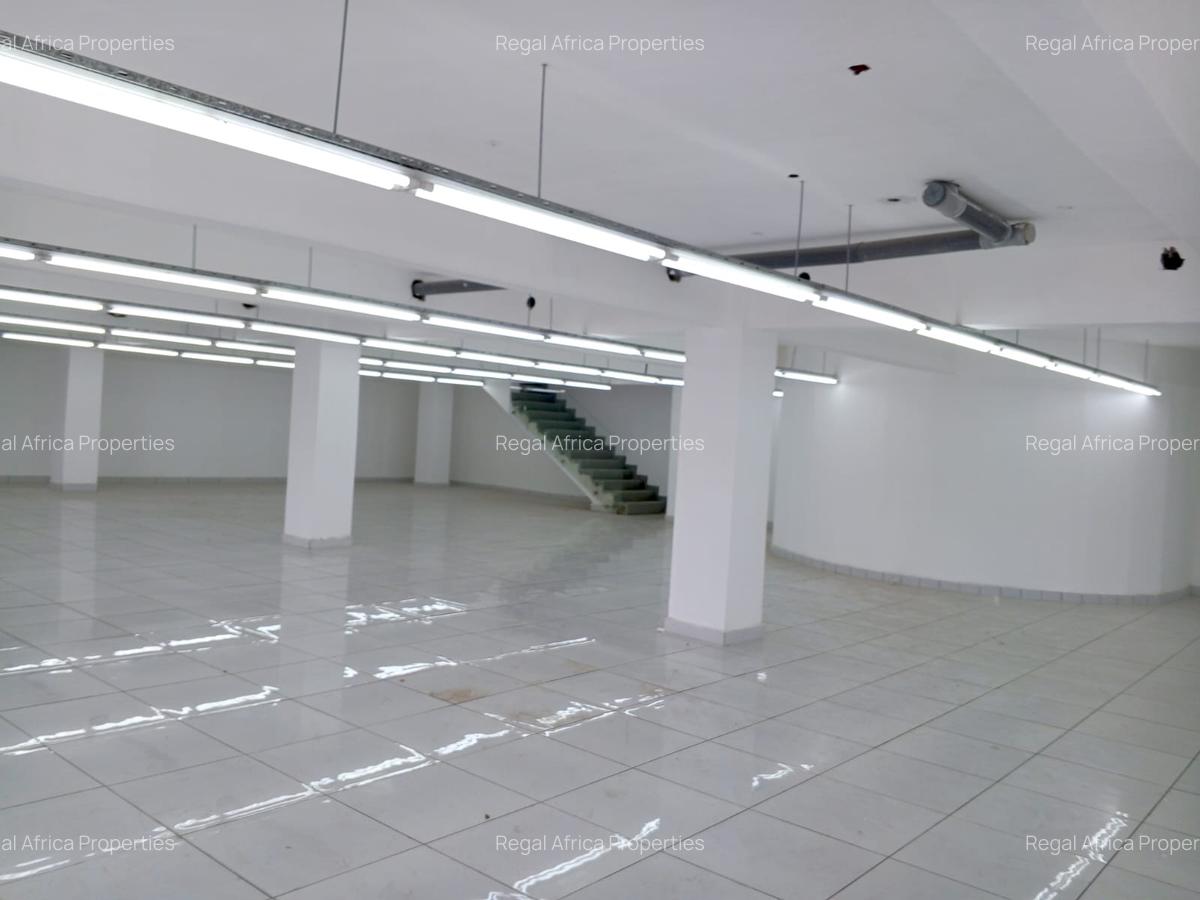 4,500 ft² Shop with Service Charge Included in Thigiri - 7