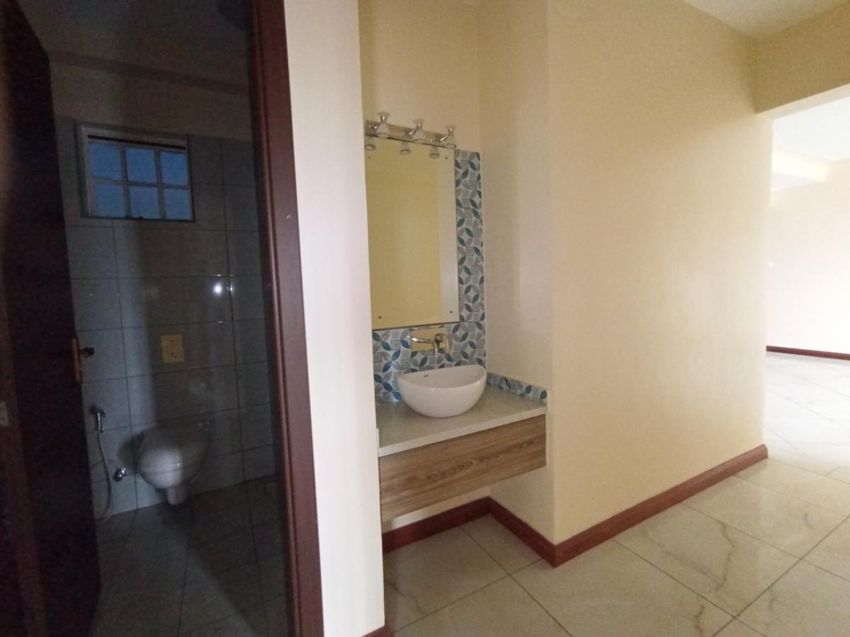 3 Bed Apartment with En Suite at Lavington Estate Nairobi - 6