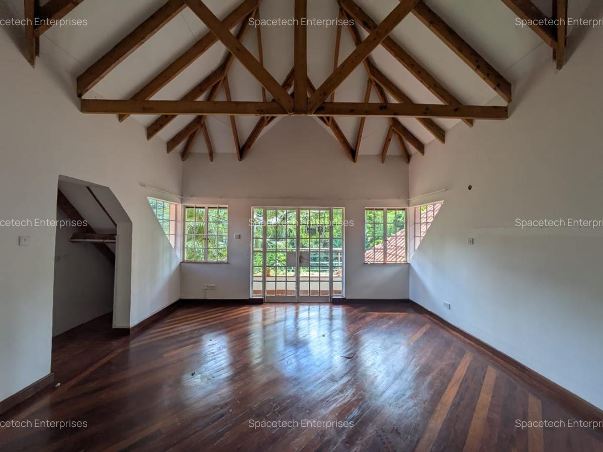 5 Bed Townhouse with En Suite in Rosslyn - 7