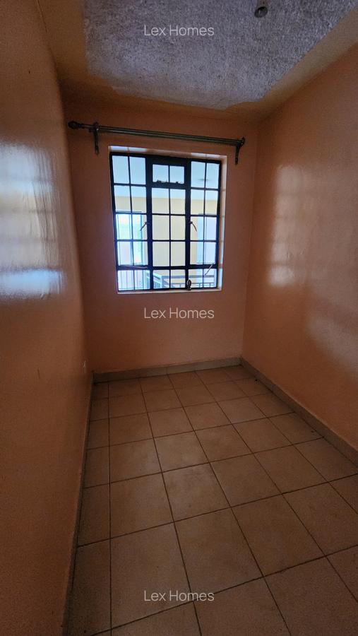 3 Bed Apartment with En Suite at - 14