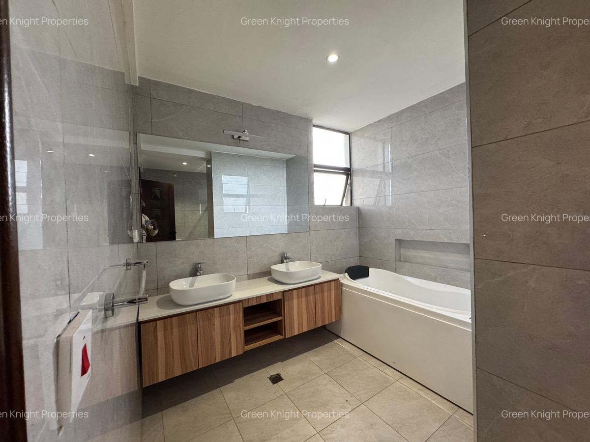 Serviced 4 Bed Apartment with En Suite in Kileleshwa - 14