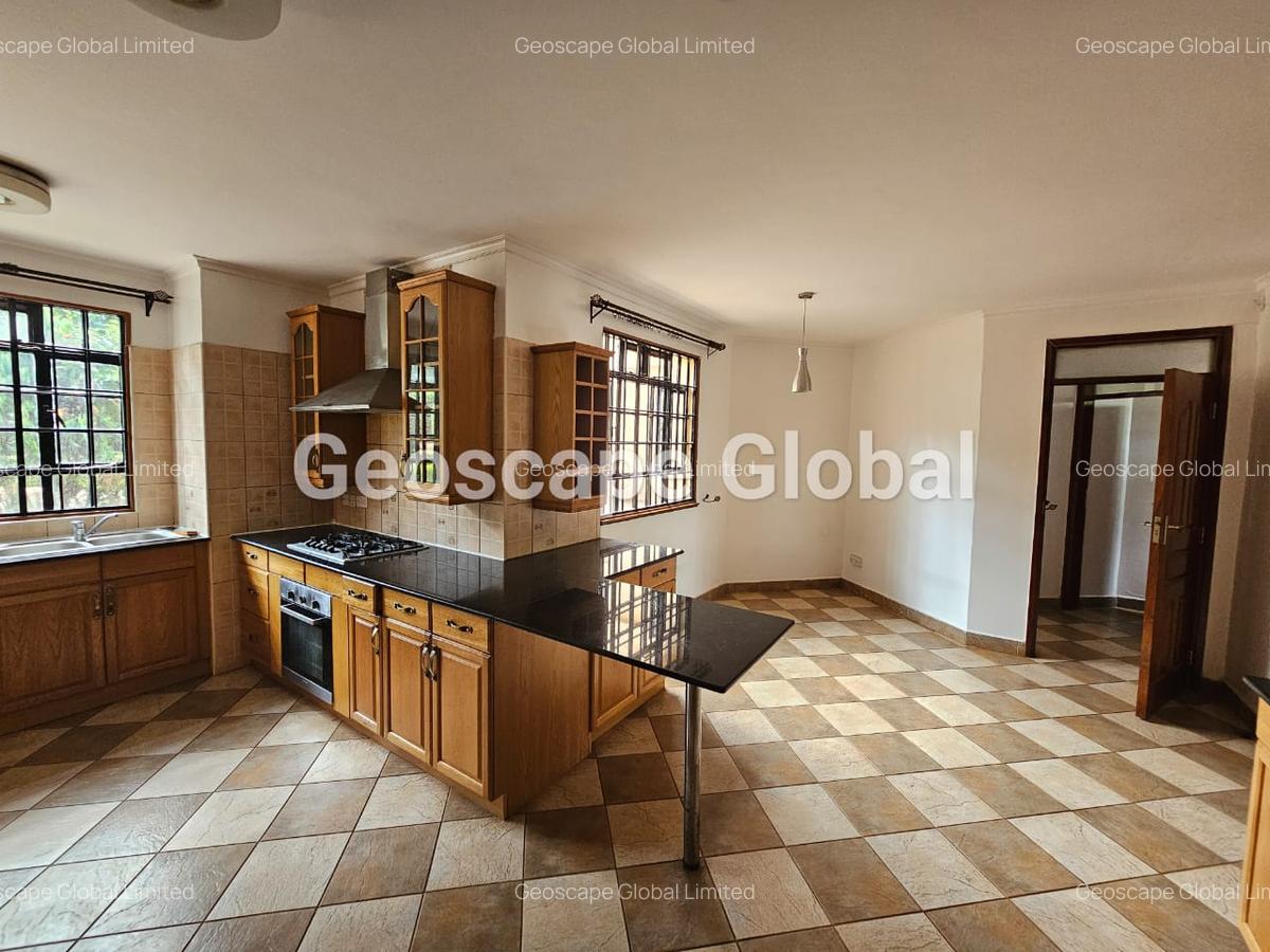 4 Bed House with En Suite in Runda - 9