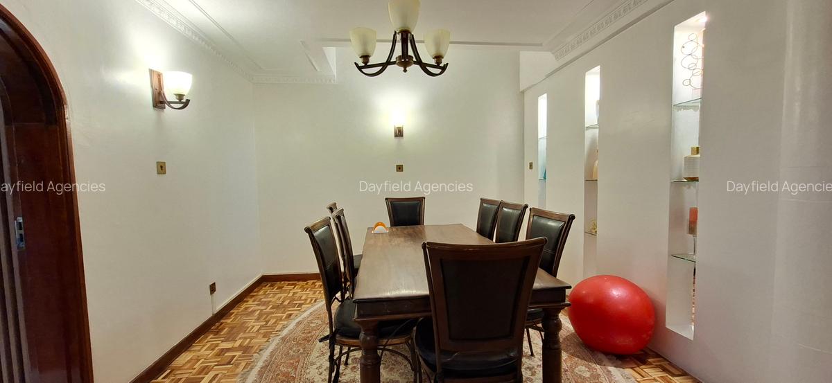 4 Bed House with En Suite at Grevillea Grove - 3