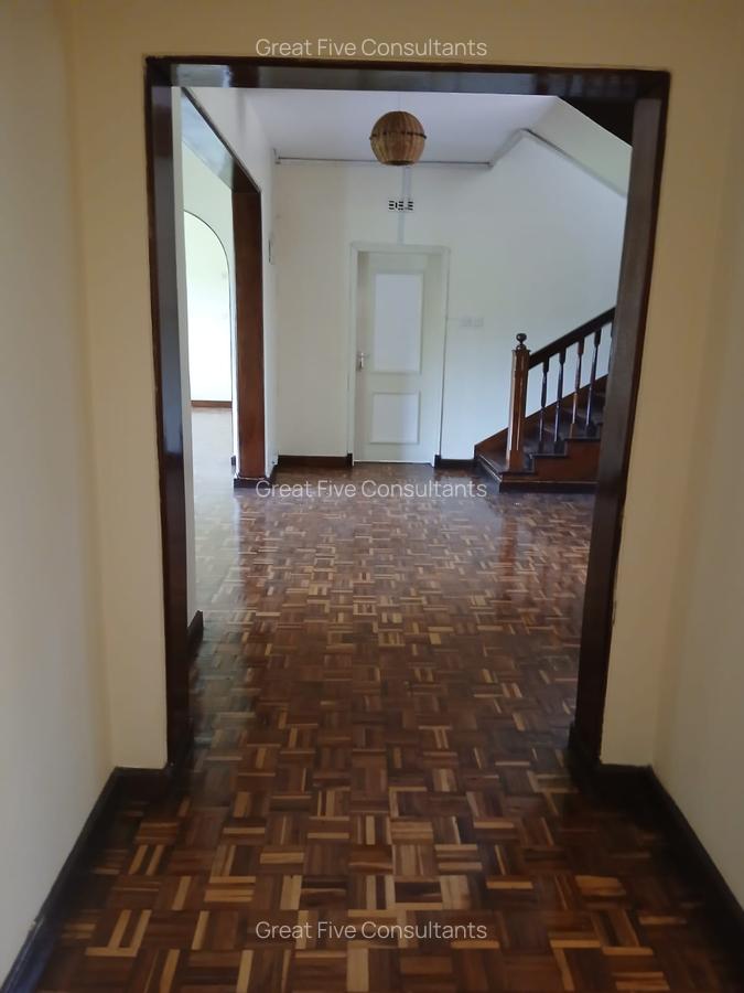 5 Bed Villa with En Suite in Gigiri - 6