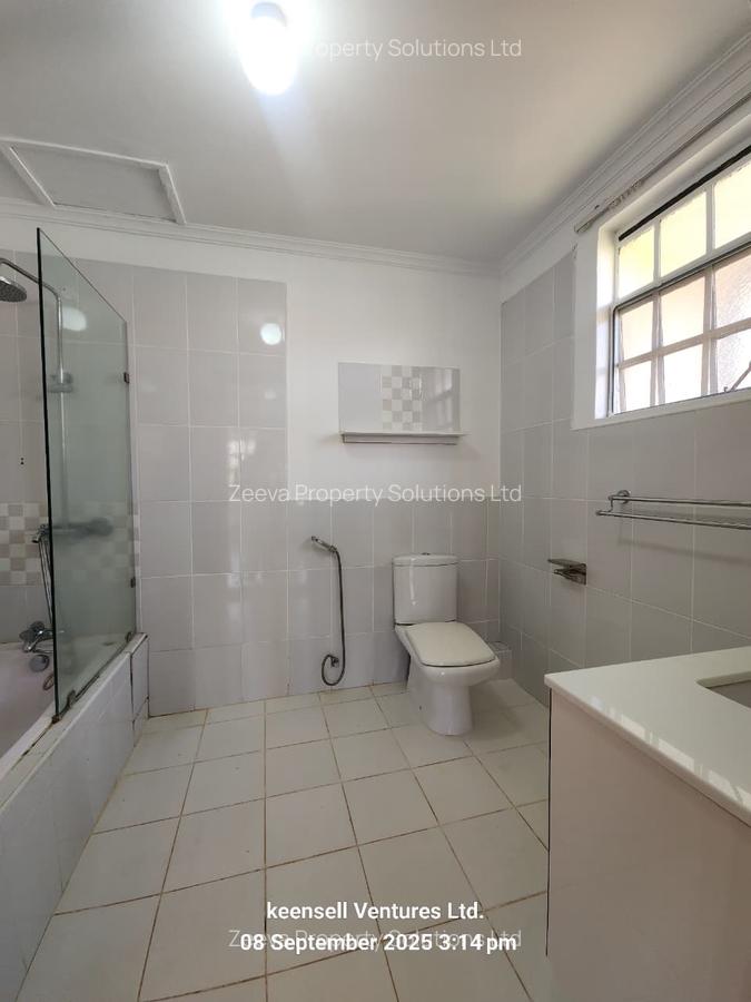 4 Bed Townhouse with En Suite in Nyari - 16