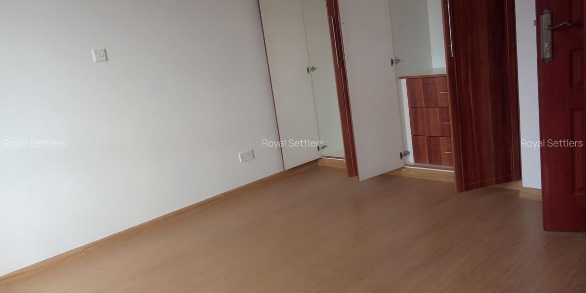 3 Bed Apartment with En Suite at School Lane - 4