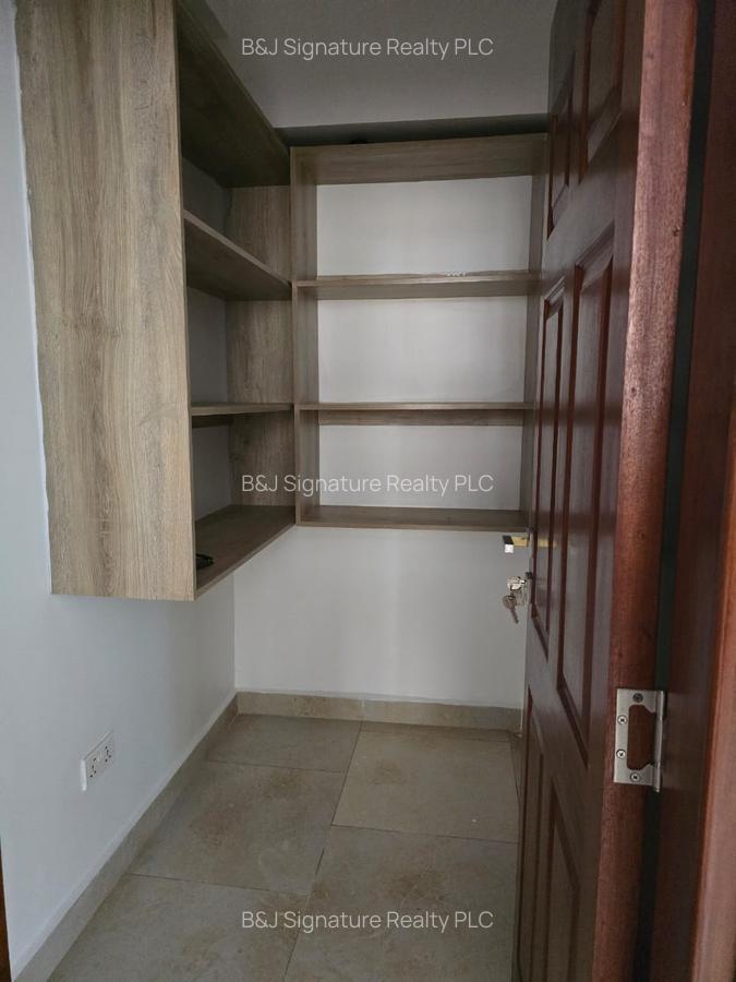 3 Bed Apartment with En Suite in Westlands Area - 18
