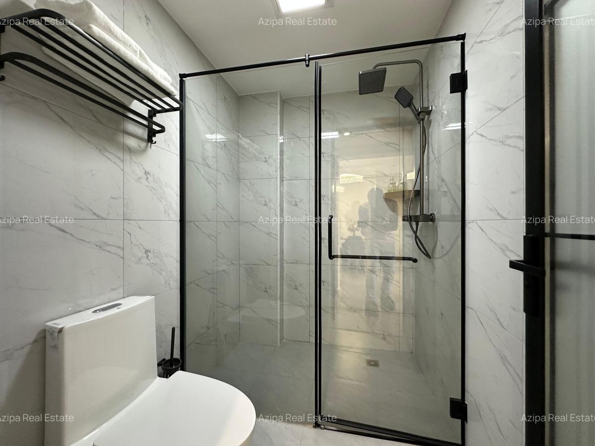 1 Bed Apartment with En Suite at Wood Avenue - 8