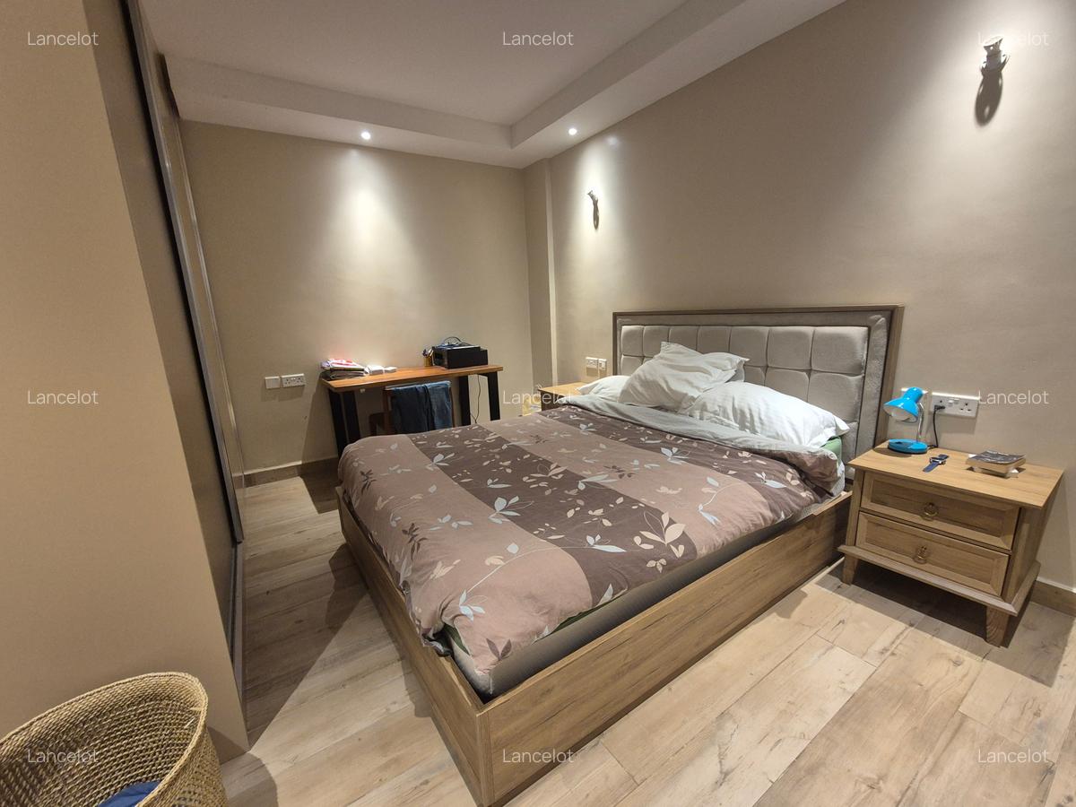 1 Bed Apartment with En Suite at 4Th Parklands Avenue - 3