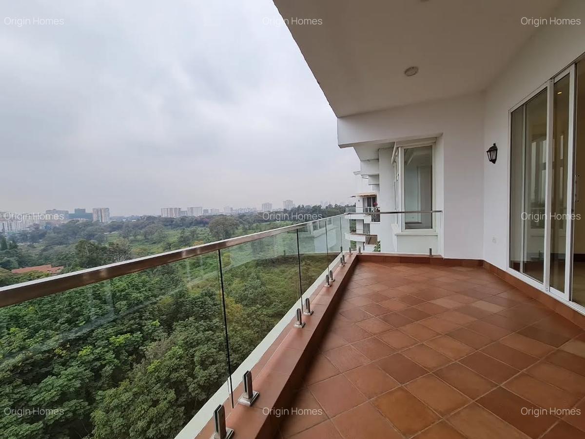 3 Bed Apartment with En Suite at Parklands - 1