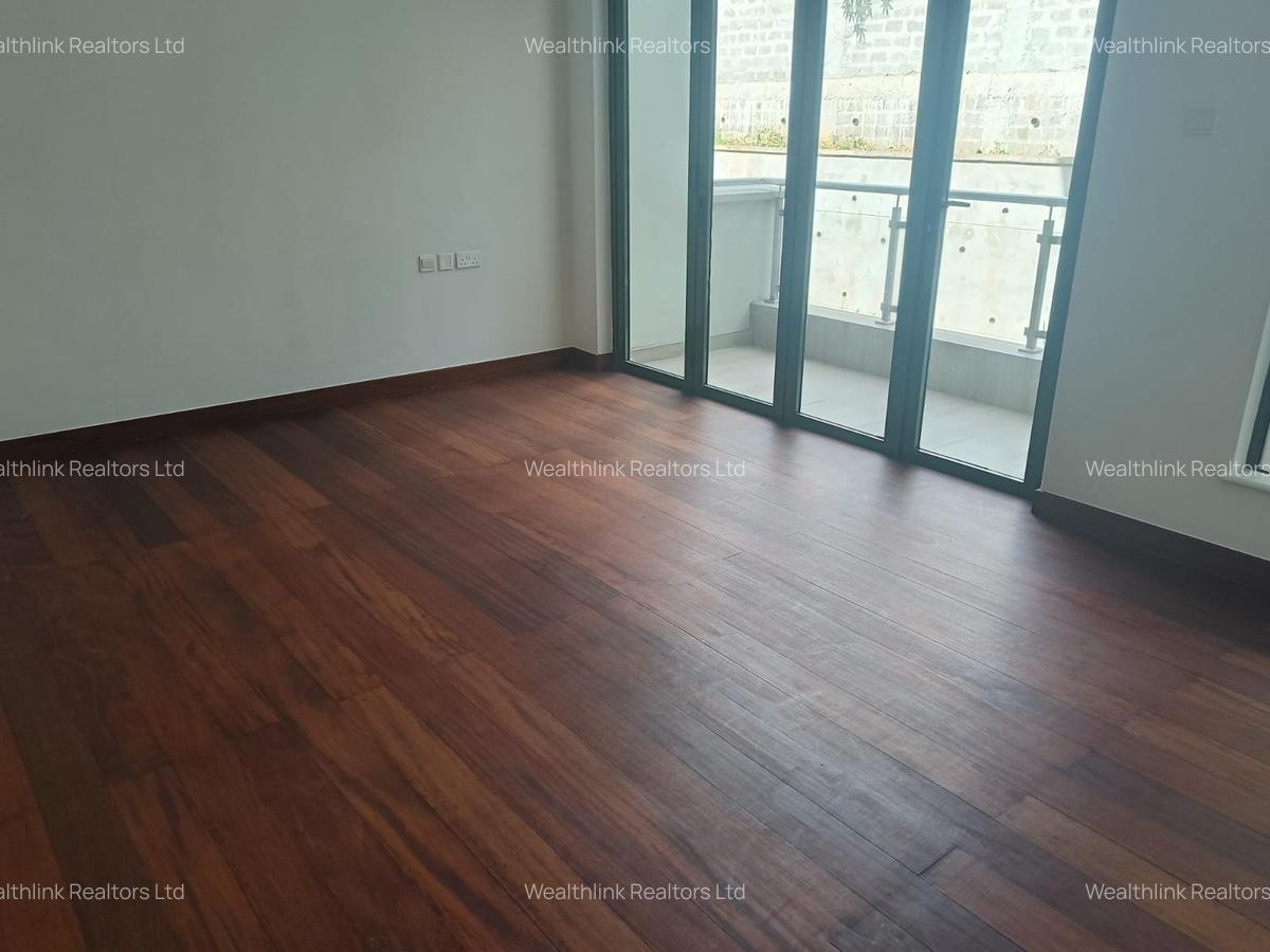 4 Bed Townhouse with En Suite at Two Rivers - 15