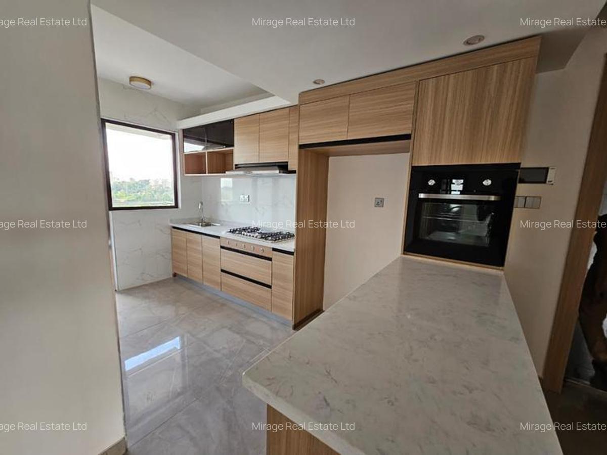 2 Bed Apartment with En Suite in Riverside - 2