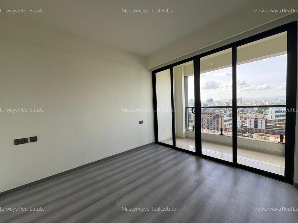 1 Bed Apartment with En Suite at Westlands Road - 5