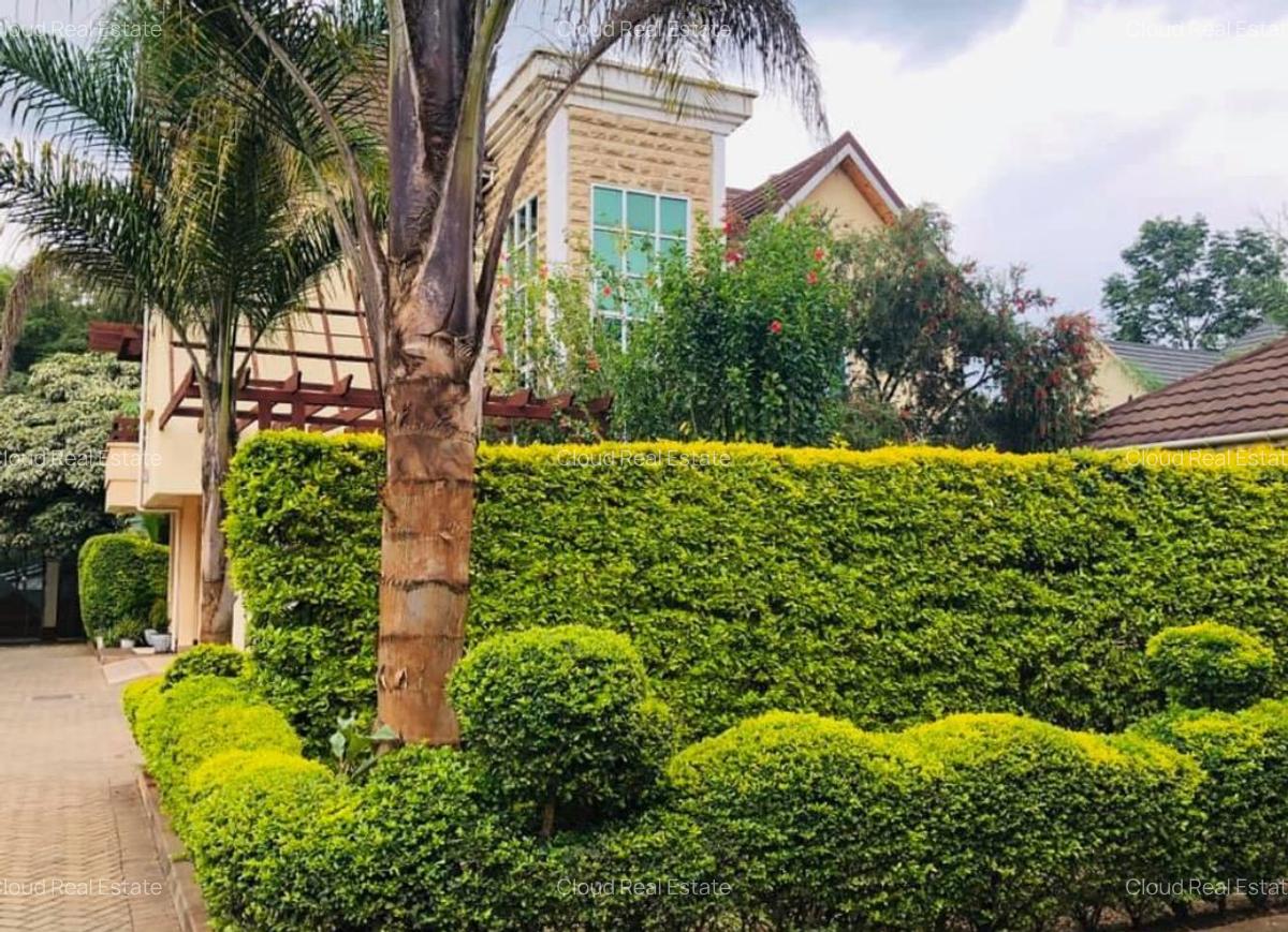 5 Bed Villa with En Suite in Lavington - 5