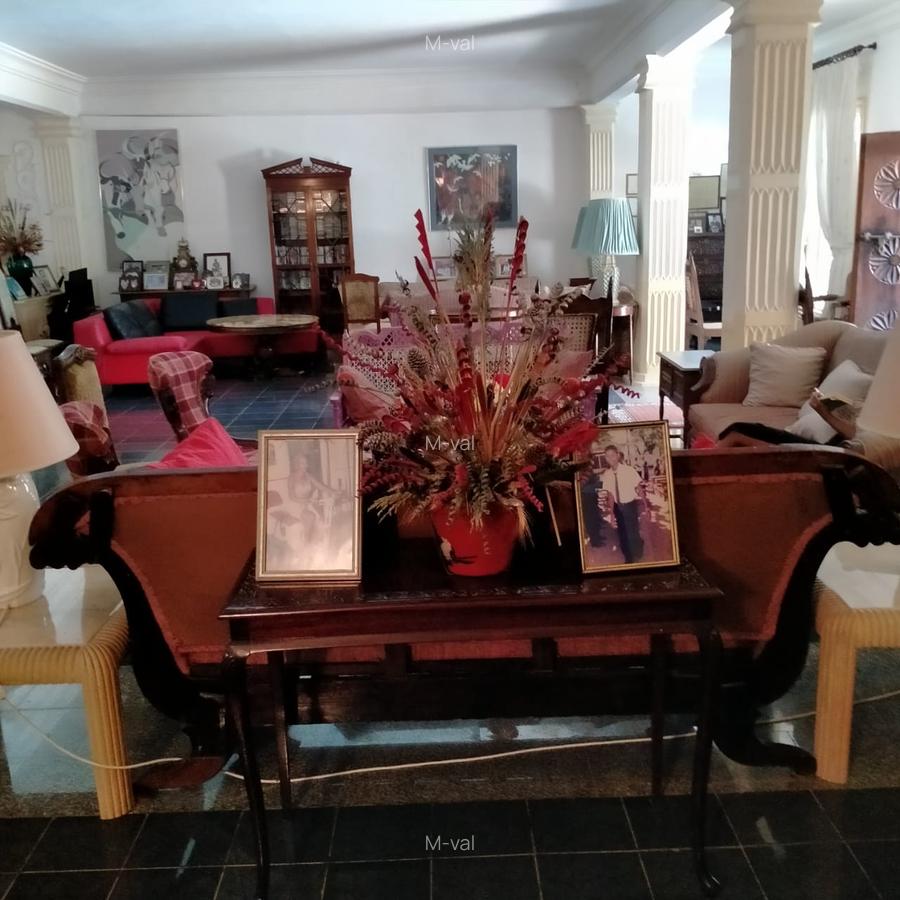 4 Bed Villa with En Suite at Casuarina - 17