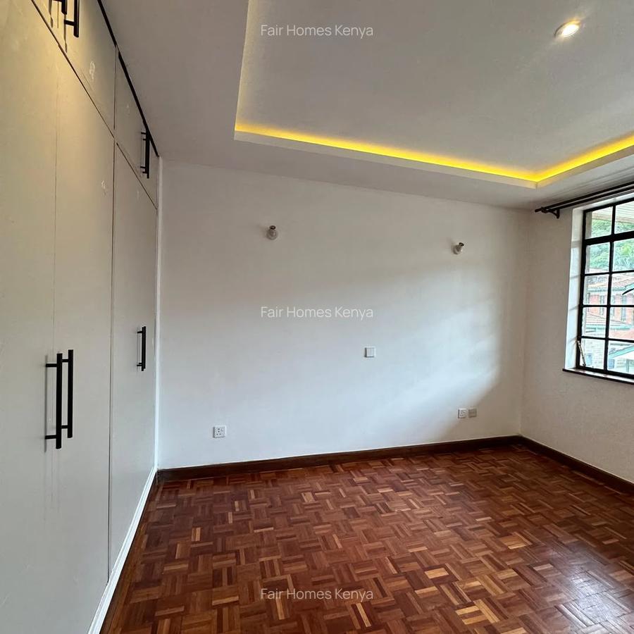 4 Bed Townhouse with En Suite at James Gichuru - 11