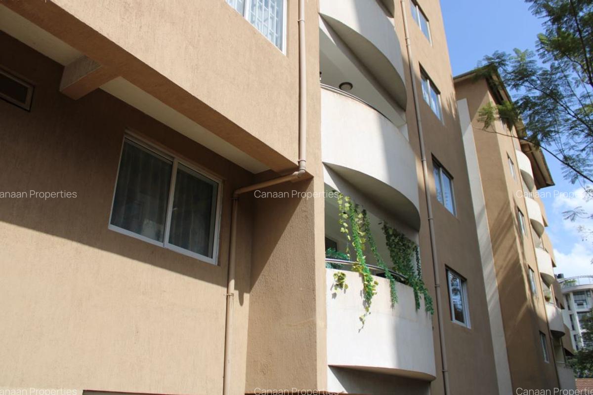 3 Bed Apartment with En Suite in Westlands Area - 12