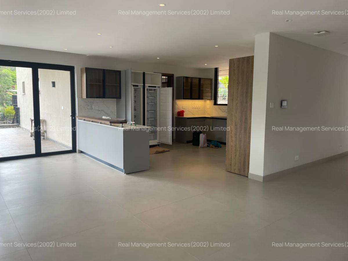 4 Bed Villa with En Suite at Loresho - 6