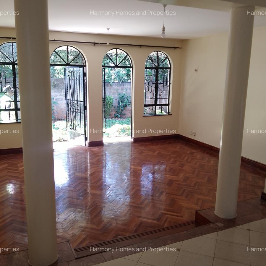 5 Bed Townhouse with En Suite at Riverside - 4