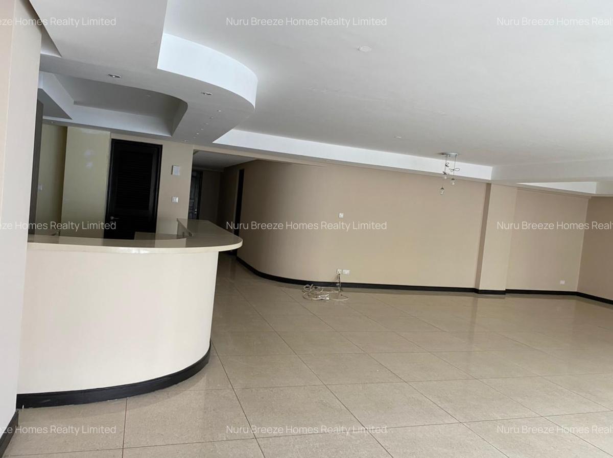 3 Bed Apartment with En Suite in Riverside - 20