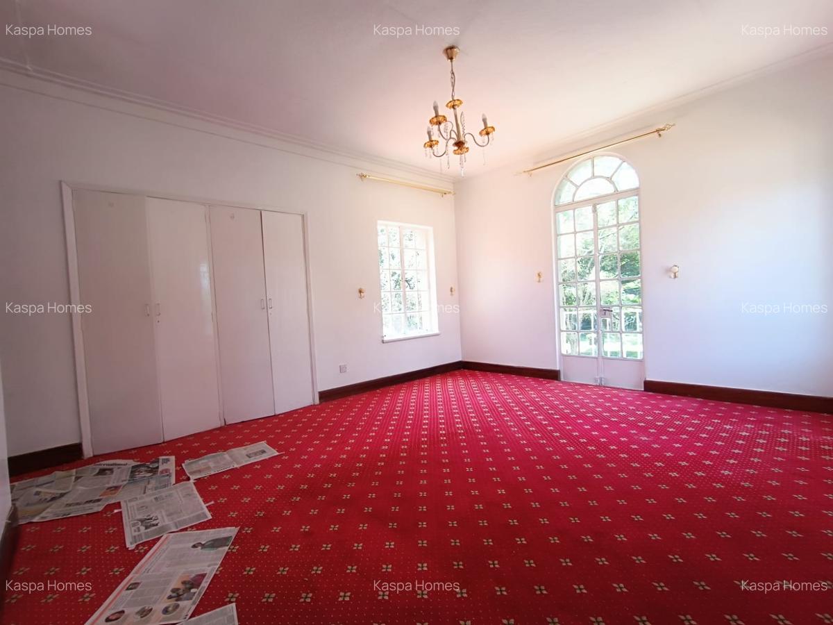 4 Bed House with En Suite in Karen - 2