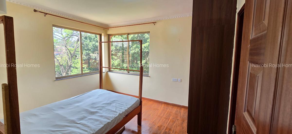 5 Bed Townhouse with En Suite at Lavington Green - 14