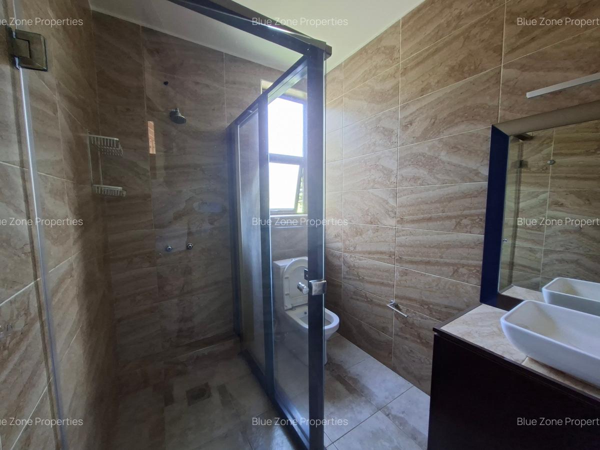 5 Bed House with En Suite at Runda - 14