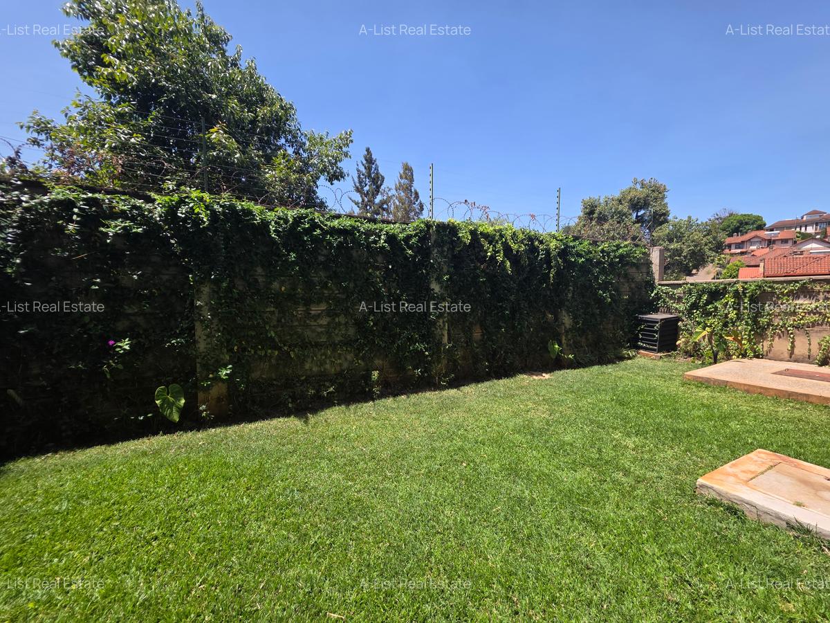 4 Bed House with En Suite at Grevillea Grove - 8