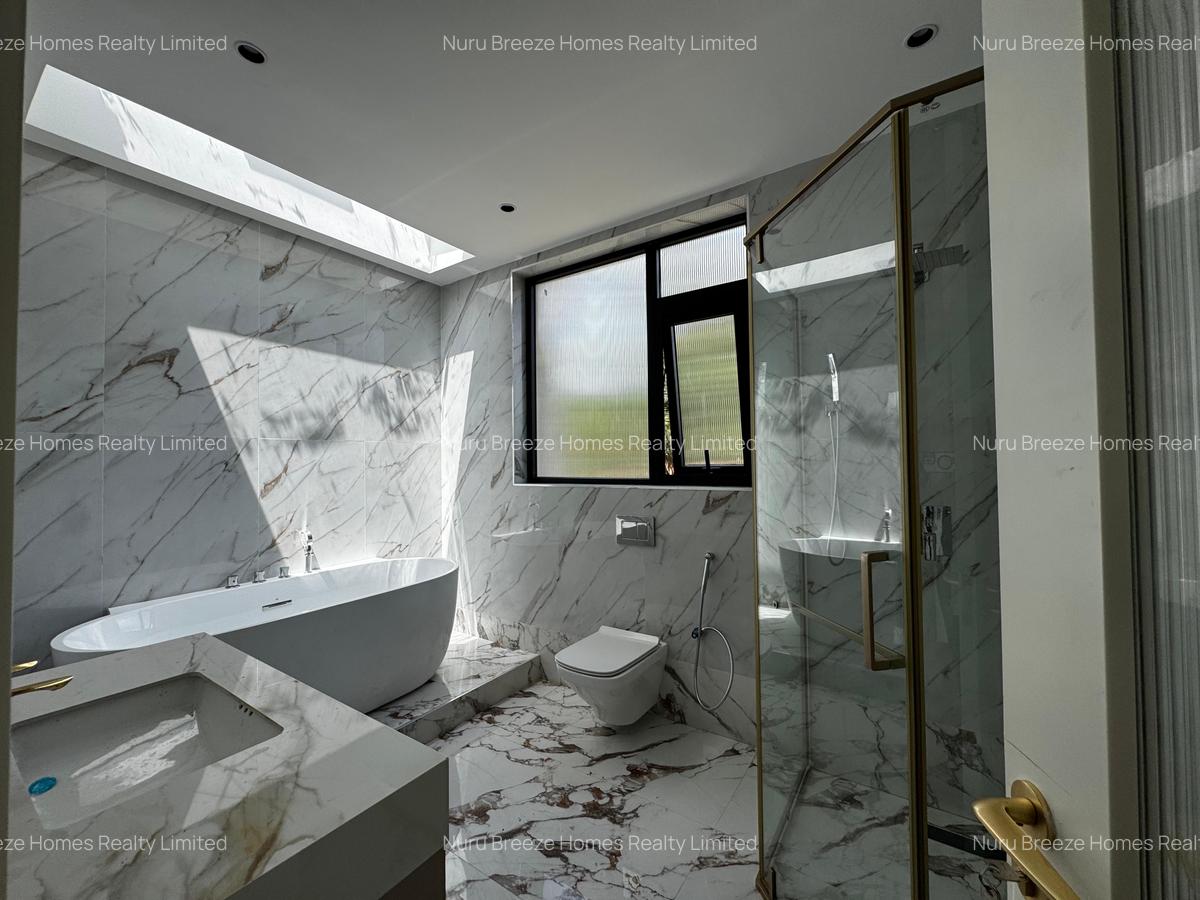 5 Bed Townhouse with En Suite in Lavington - 5