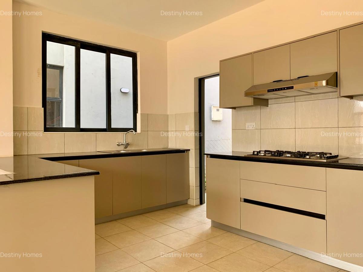 4 Bed Villa with En Suite in Mombasa Road - 7